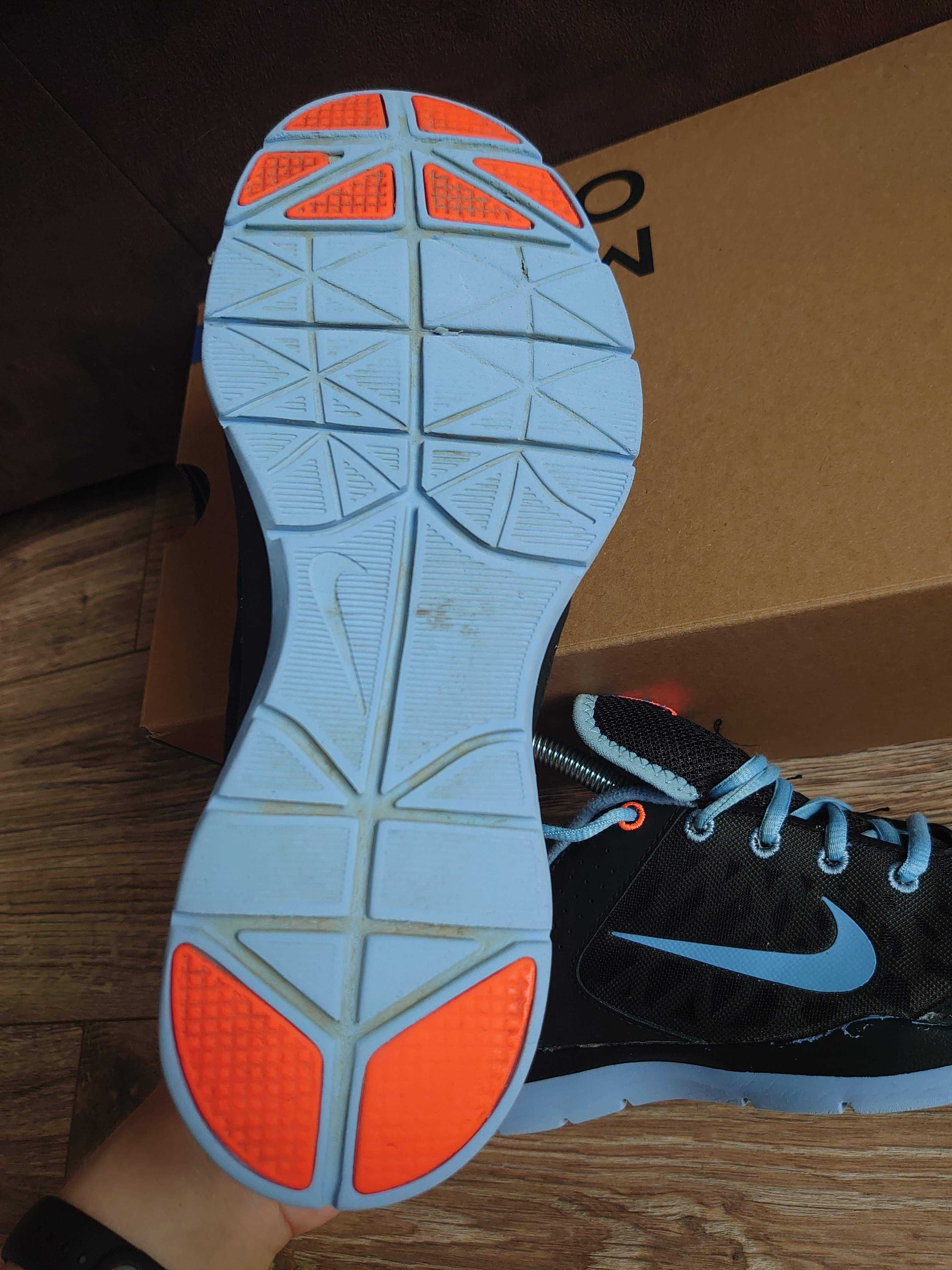 Nike Buty do biegania 38