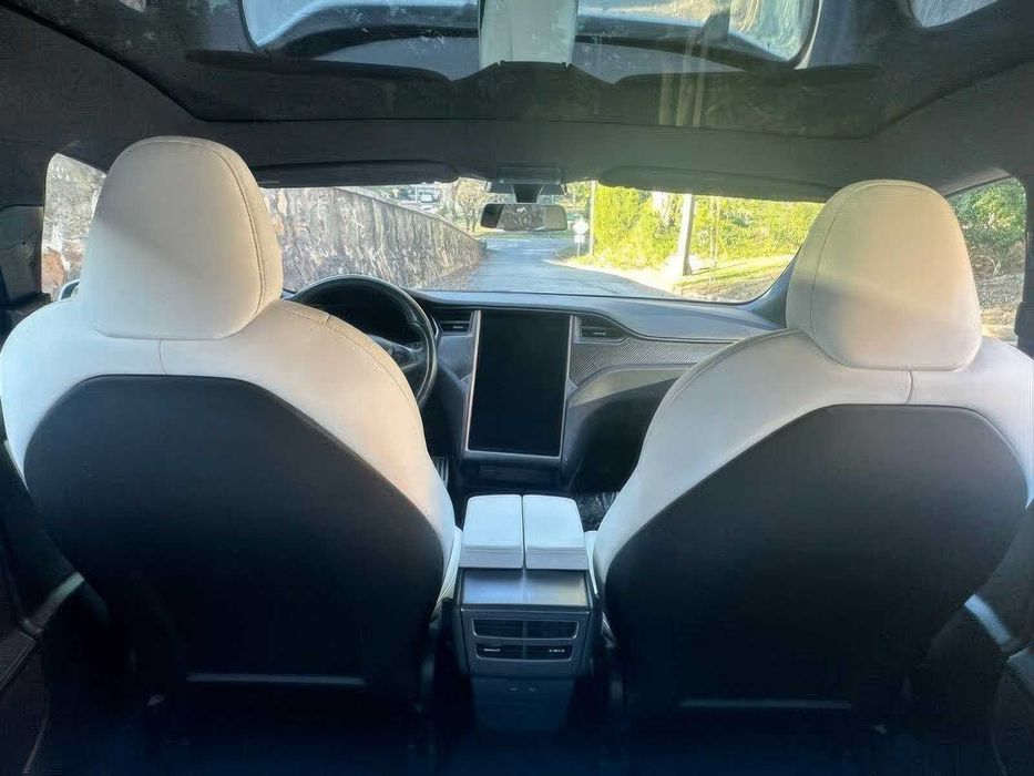 Tesla Model S Performance      2020