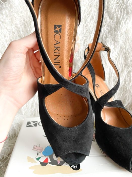 NOWE buty Carinii - czarne sandałki