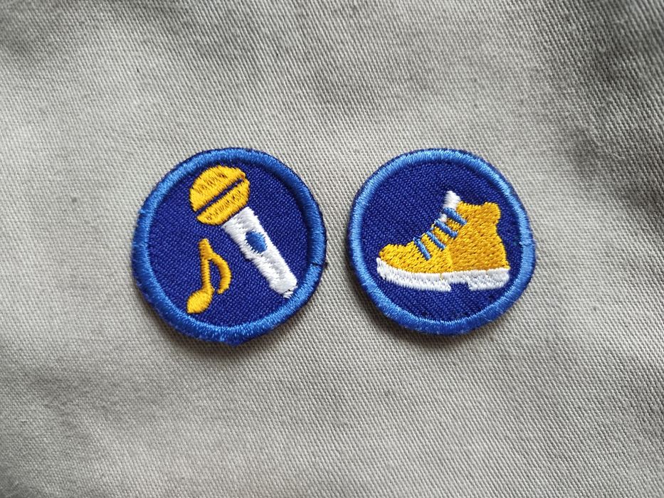 Sprawności ZHP: Łazik *, Piosenkarz *