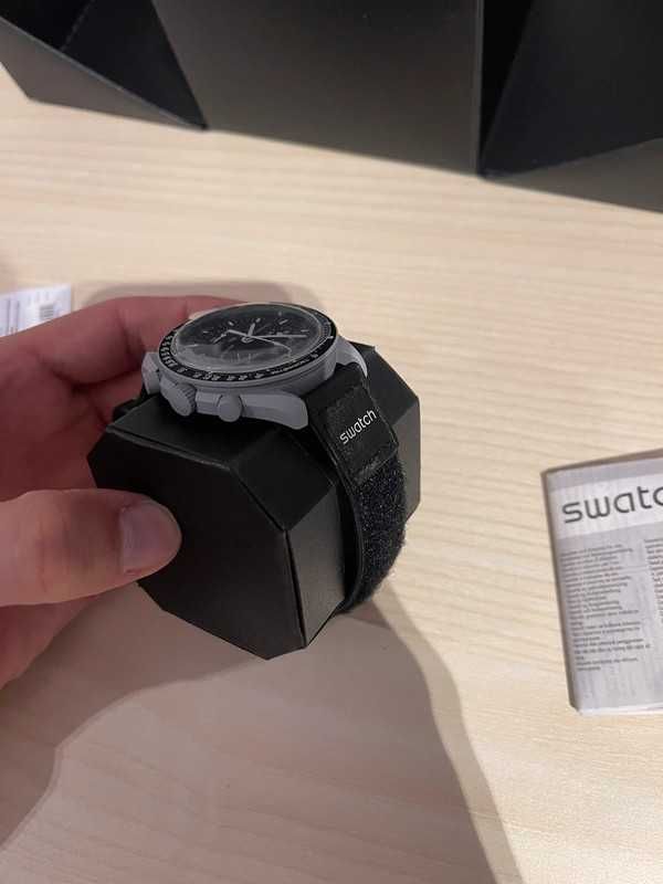 Omega x Swatch SO33M100 Księżyc – Nowoczesny Zegarek z Datownikiem