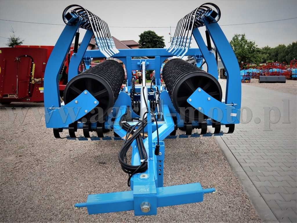 Wał posiewny Agro-Factory Grom 4,5 5,3 6,3m InterTech uprawowo łąkowy
