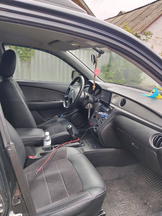 Продаємо аутлендер на повному ходу