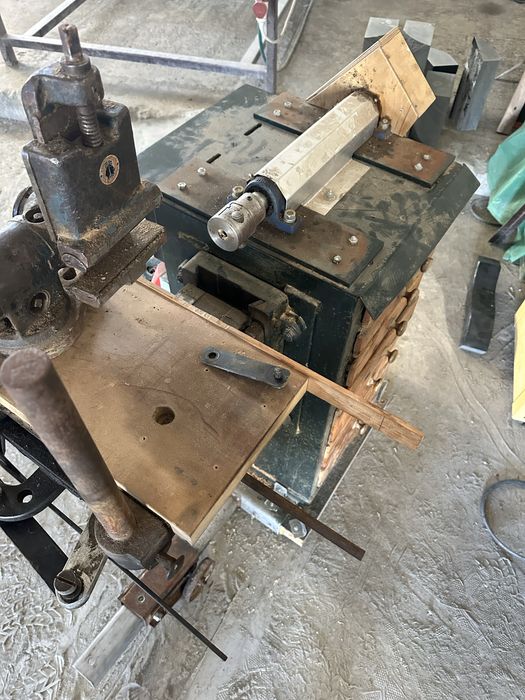 Станок довбальний столярний