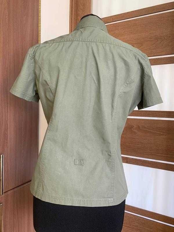 Сорочка бавовняна з коротким рукавом хакі
Being Casual розмір 38