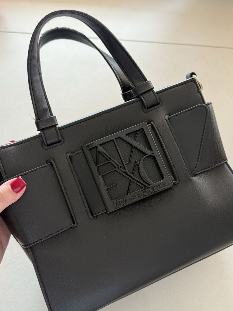 Сумка чорна armani exchange