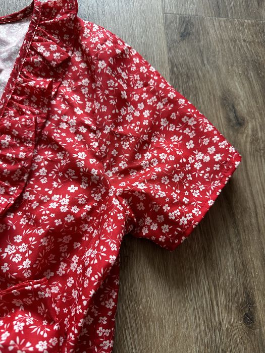 сукня червона