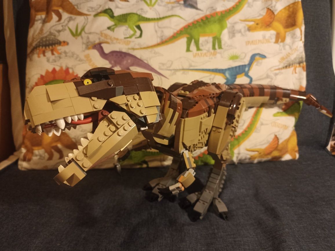 Динозавр T-rex LEGO Jurassic World 75936