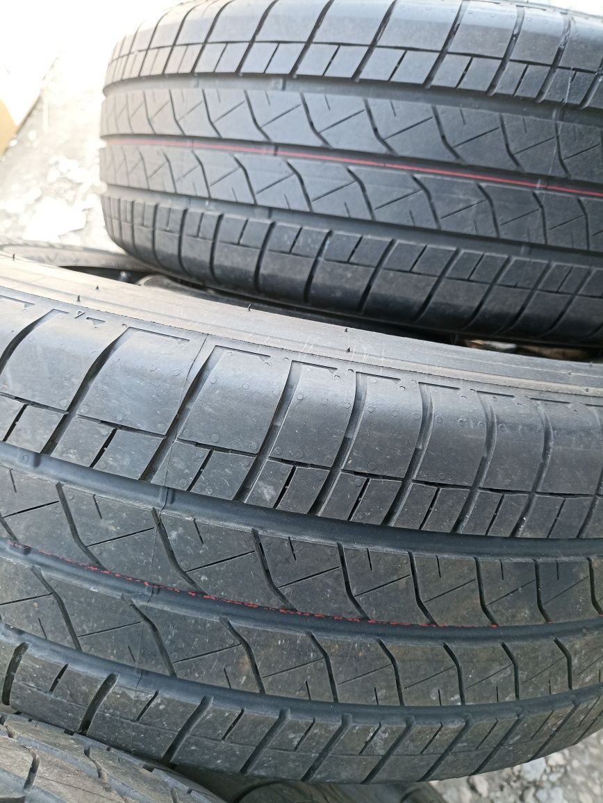 Nowe koła letnie VW Transporter T5 T6 215/65/16c Bridgestone