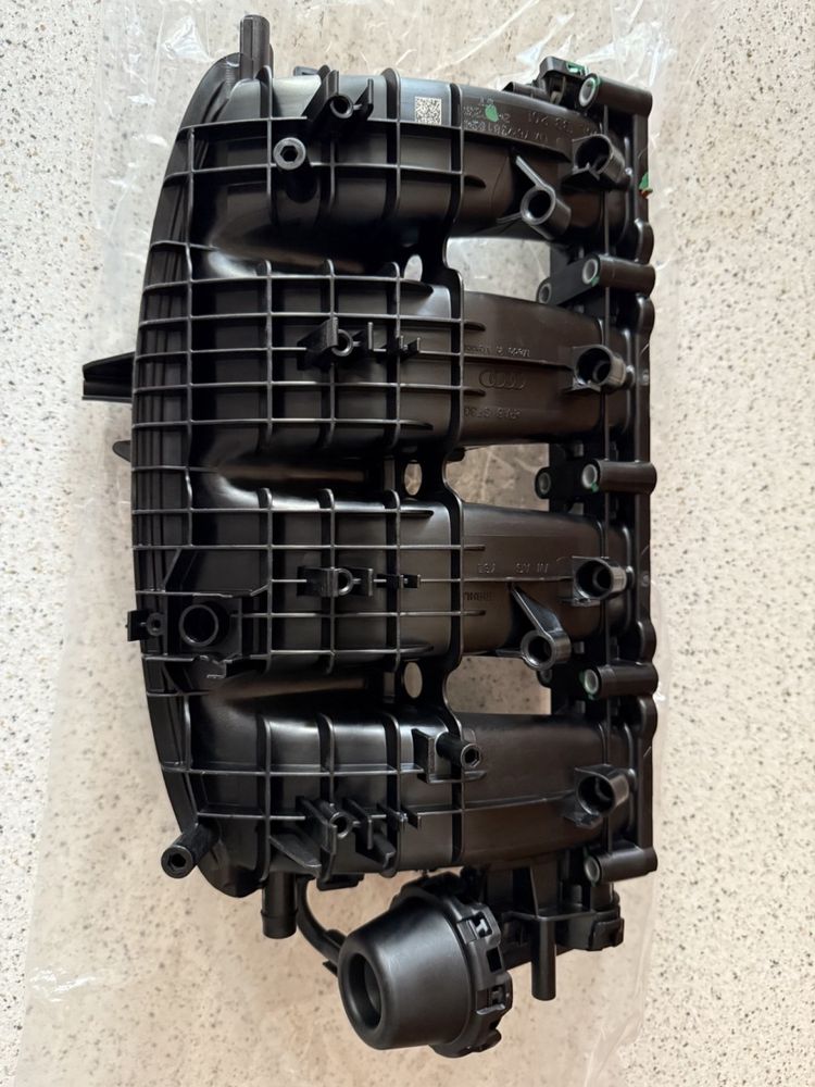 Впускний колектор VAG / 06L 133 201 ET / bettle passat  tiguan
