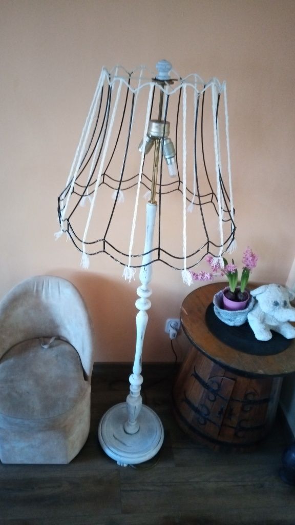 Stojąca lampa Retro