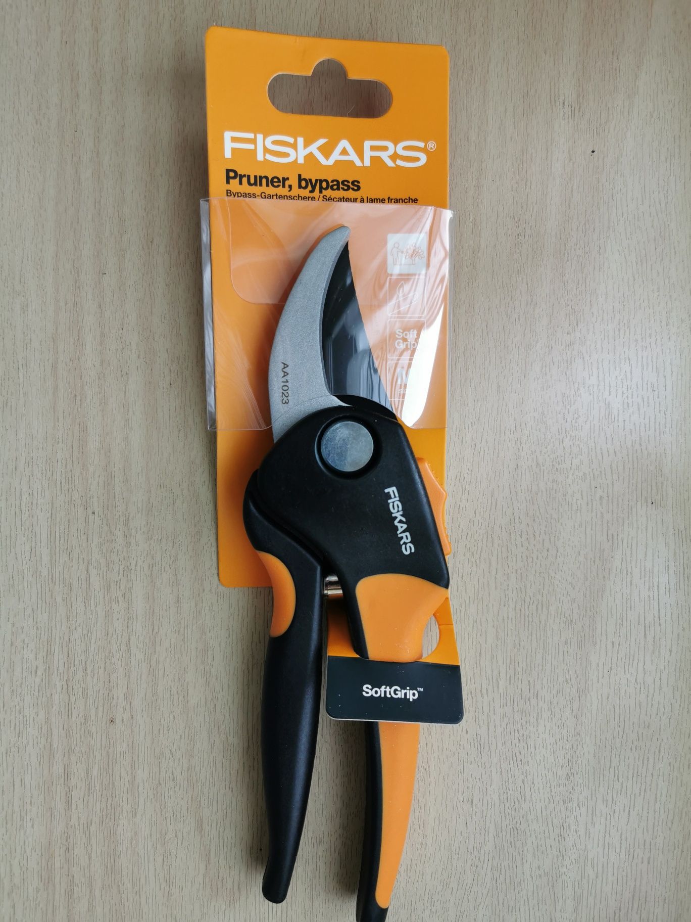 Sekator nożycowy FISKARS