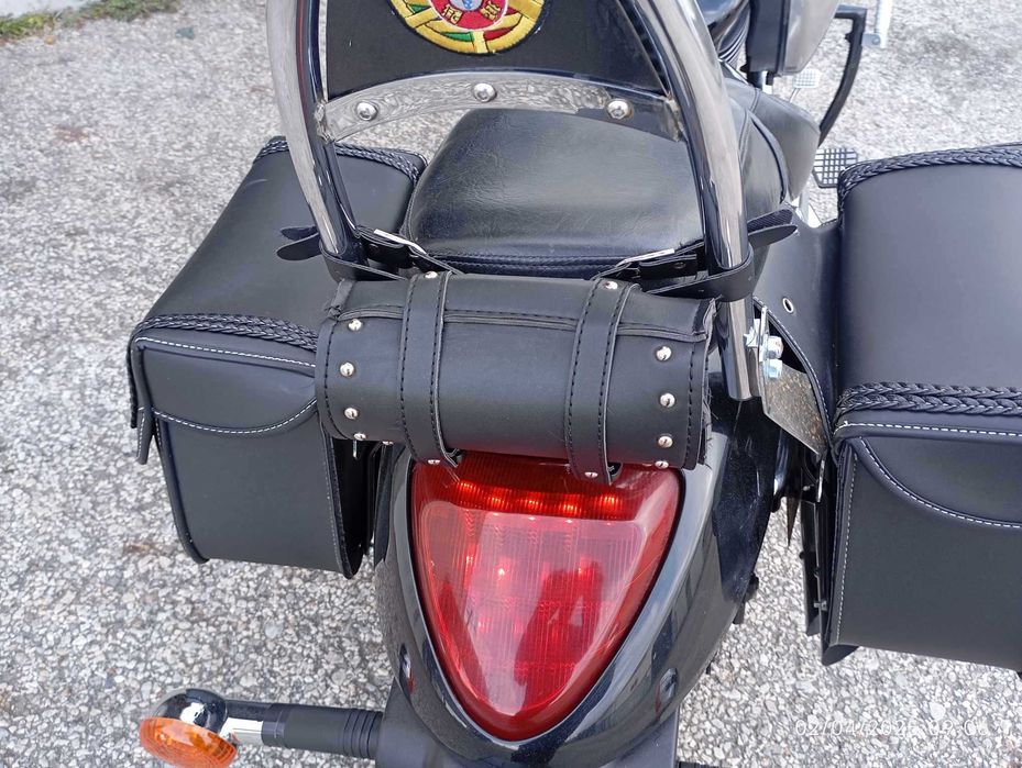 Suzuki Intruder M800 troco mota crossover ou trail.