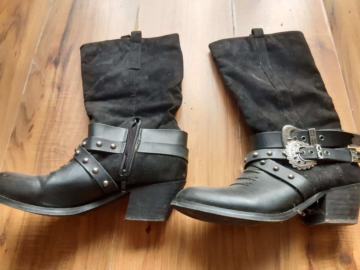 Stylowe buty "kowbojki" z okuciami