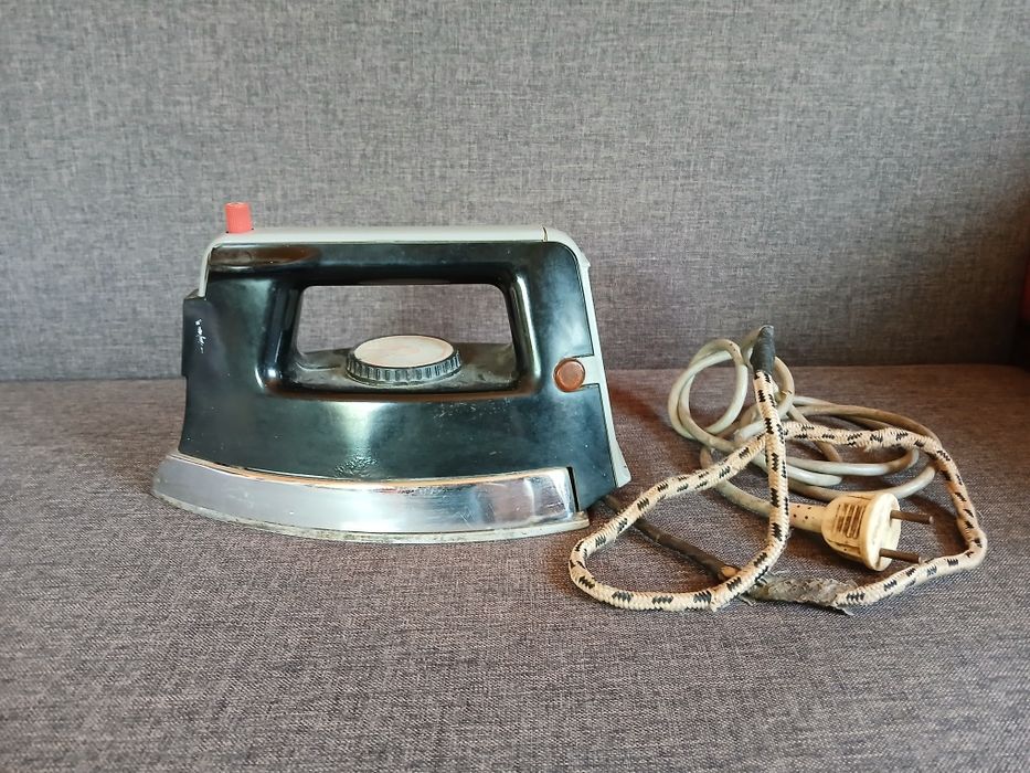 Утюг,    праска.