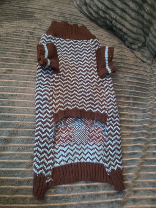 Ubranko-sweterek dla pieska