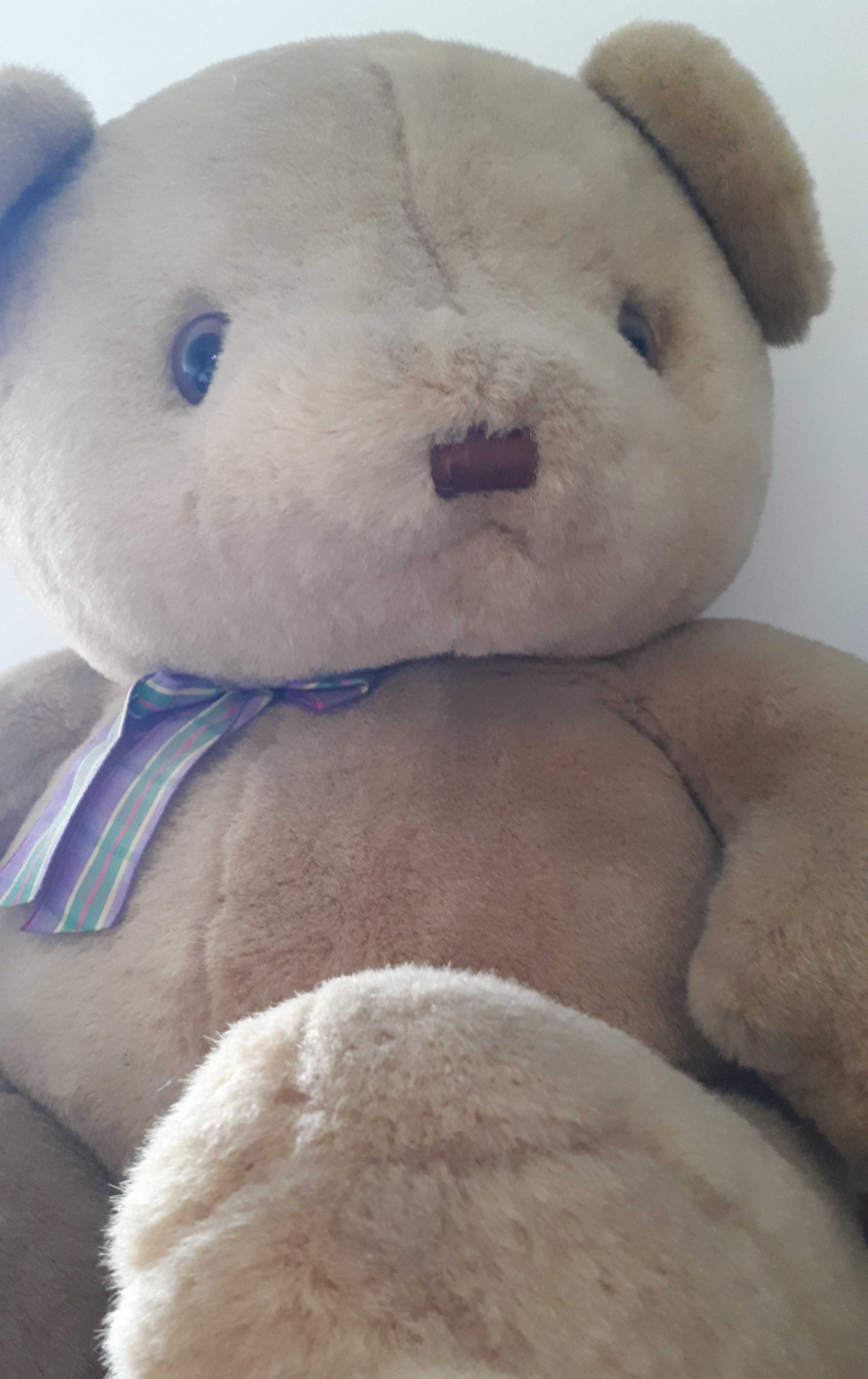 Urso Peluche com cerca de 50cm