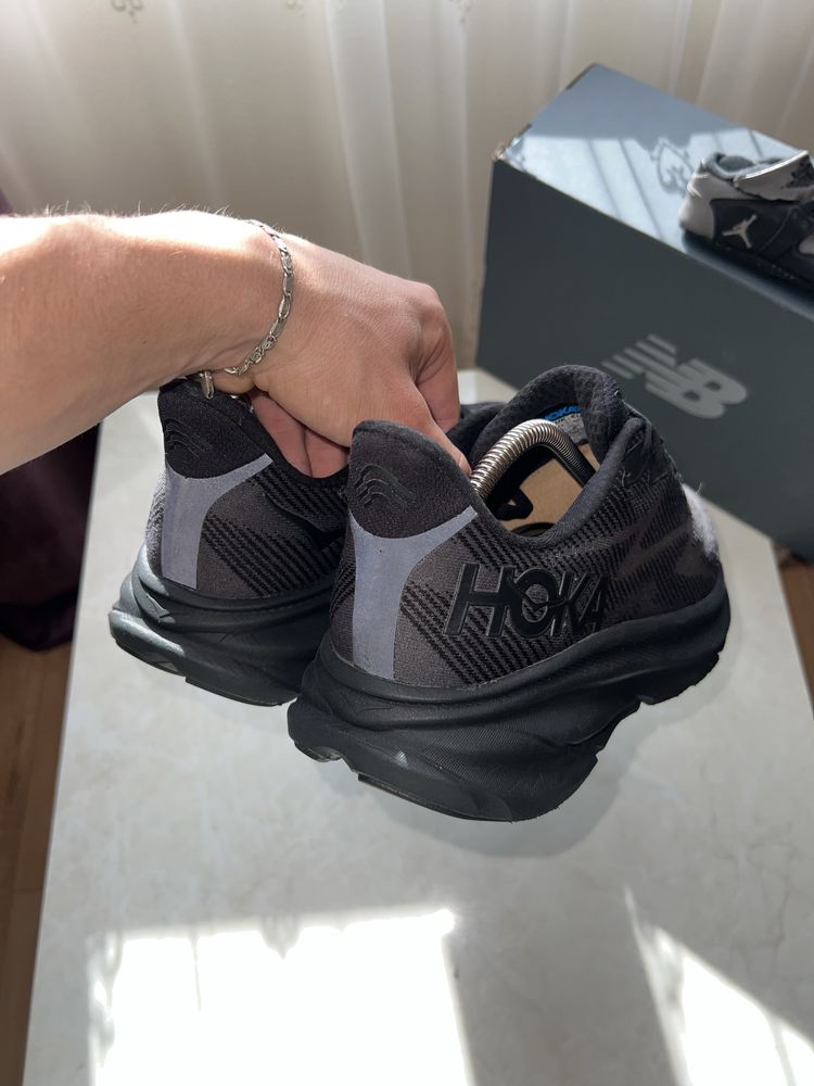 Кроссовки Hoka Clifton 9 Розмір 46.5 Original Взуття