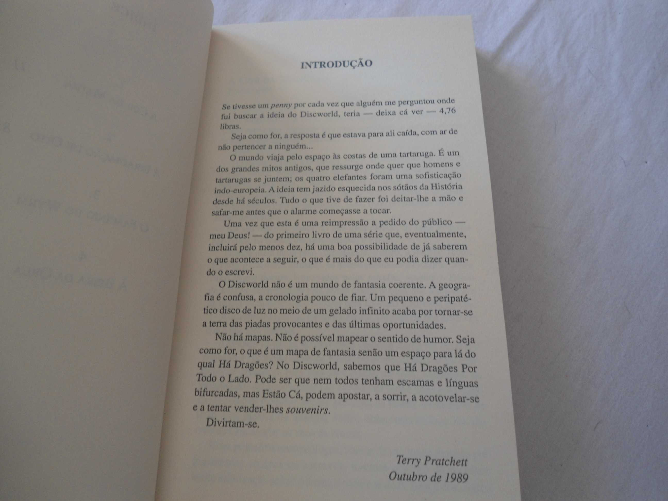 A Cor da Magia por Terry Pratchett