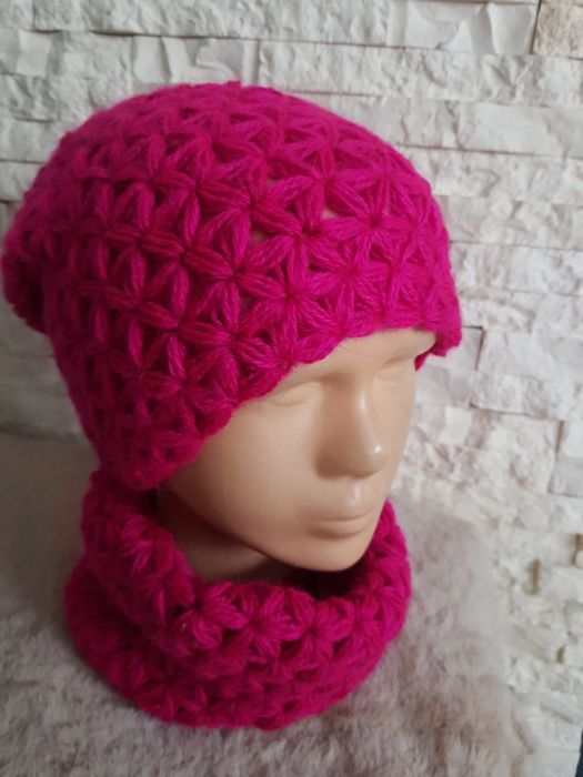 Czapka i komin Handmade różowa malina lekka wygodna i ciepła komin