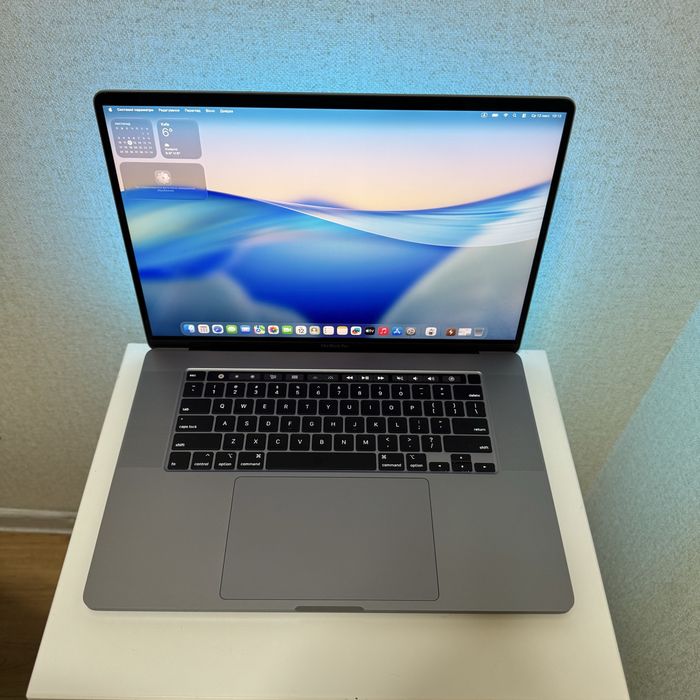MacBook Pro 16 2020 i9 32gb 160 циклів