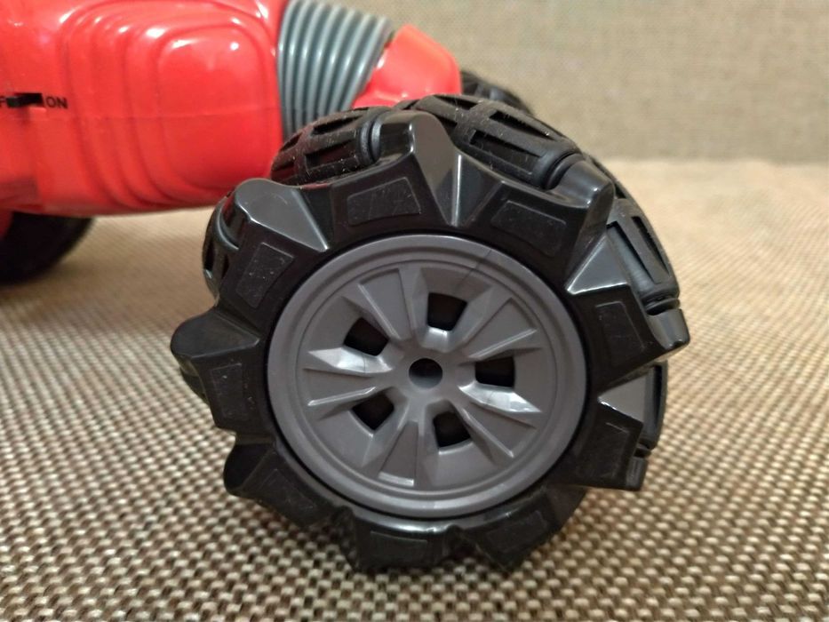 Трюкова машинка джип всюдихід на радіокеруванні