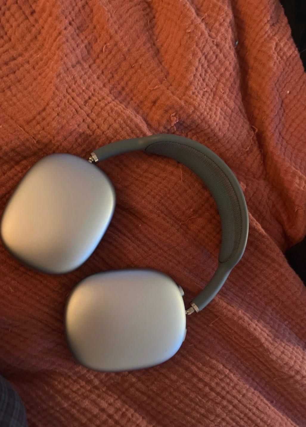 Airpods max apole