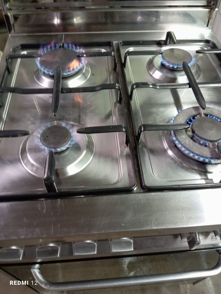 Fogão inox ideal para pequenos restaurantes
