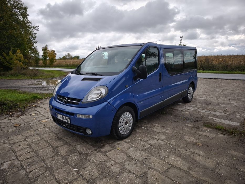 Piękne Vivaro Long 9 osobowy