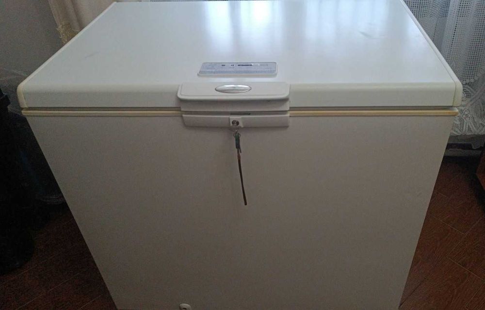 Морозильна скриня Whirlpool WH2511