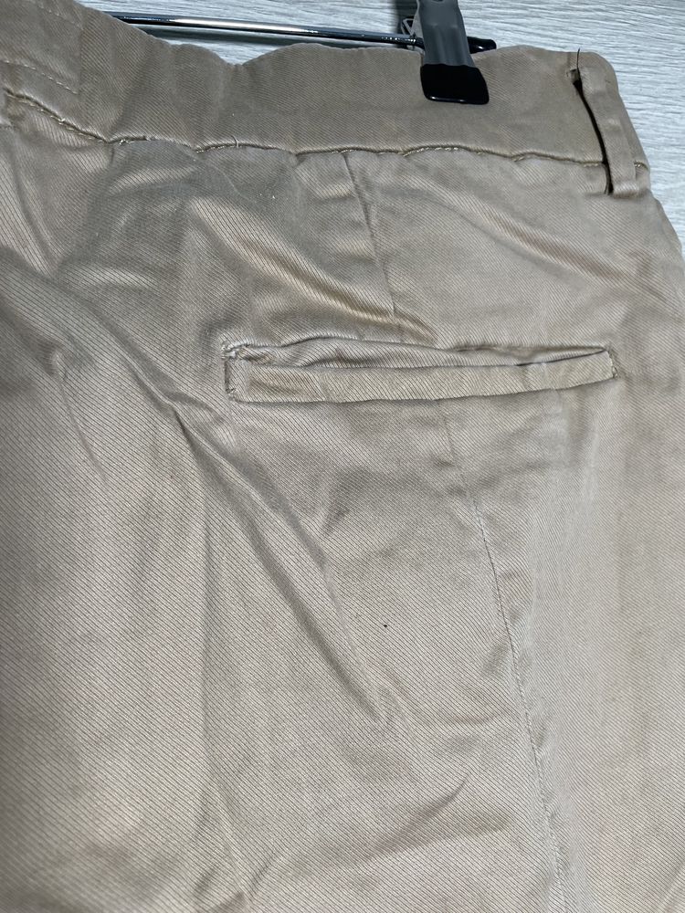 Męskie spodnie Reserved