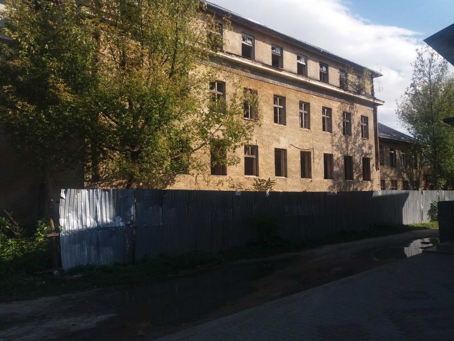 Продаж- ОБМІН багатоквартирного будинку м.Рава Руська.