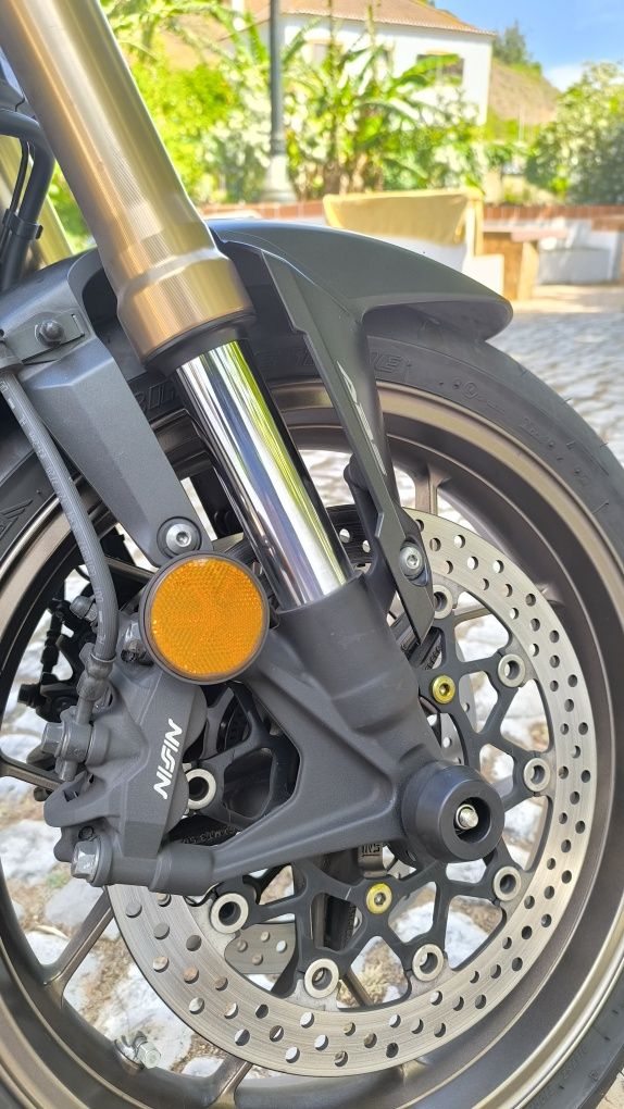 Honda CB 650 R full