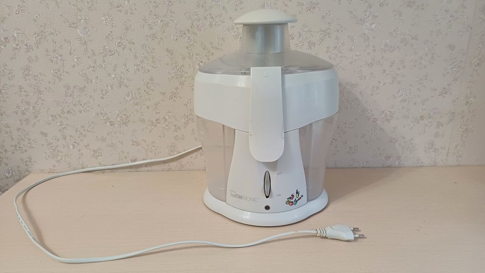 Соковижималка CLATRONIC® AE2758 у повністю робочому стані