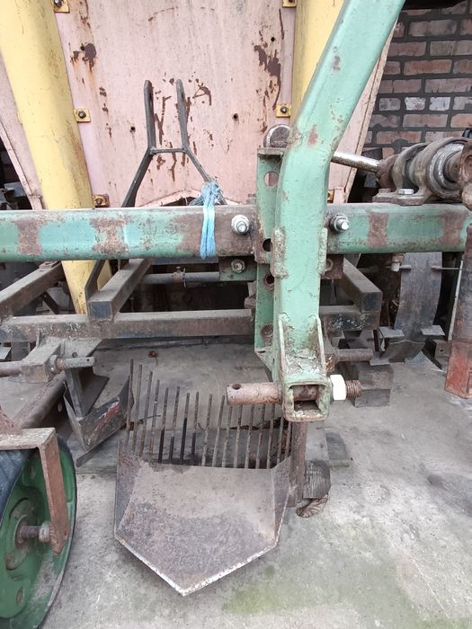 Сажалка заводська