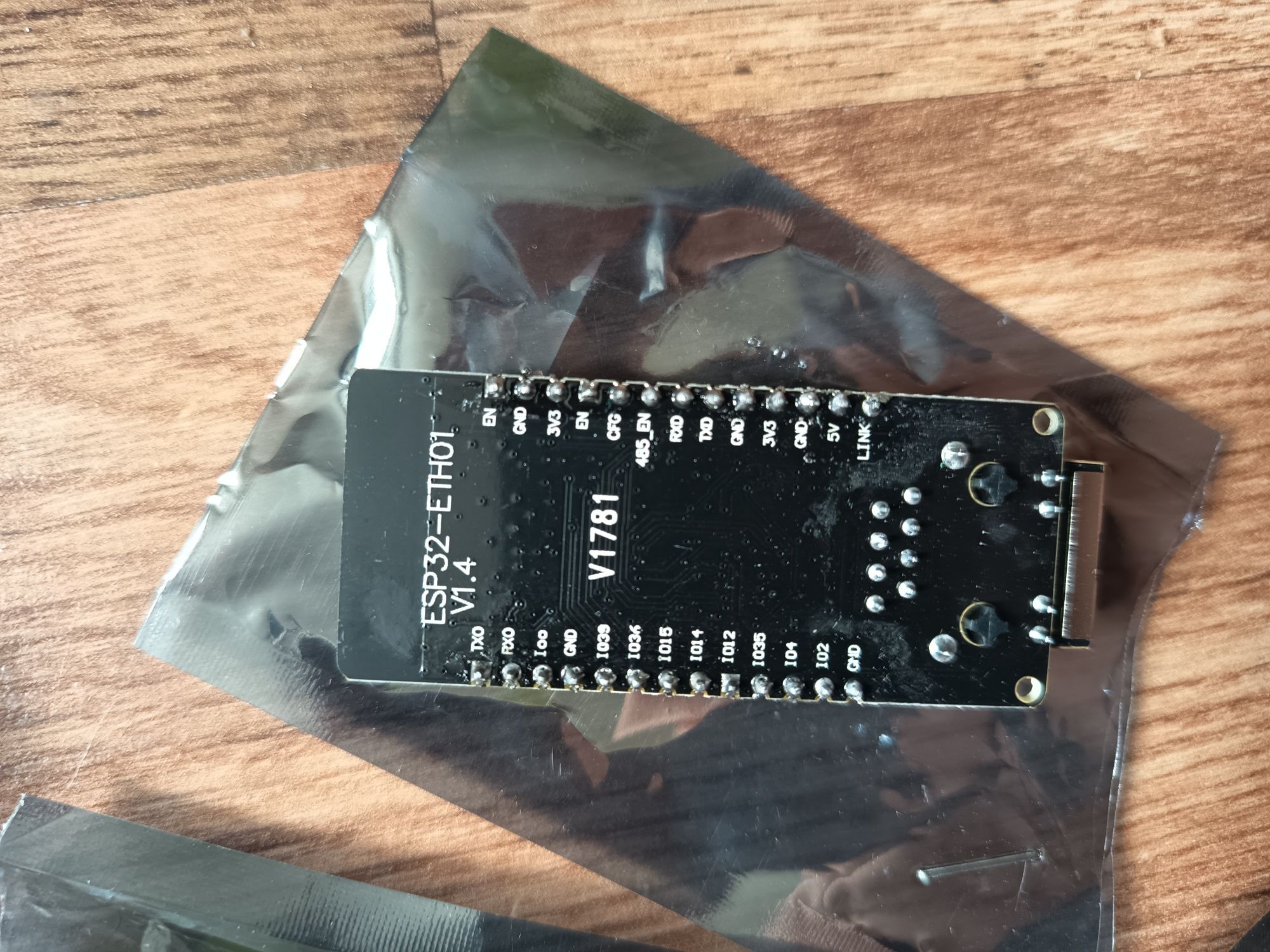 ESP32-WROOM-32 ETH01 V1.4 – Moduł WiFi + Ethernet – 13 sztuk