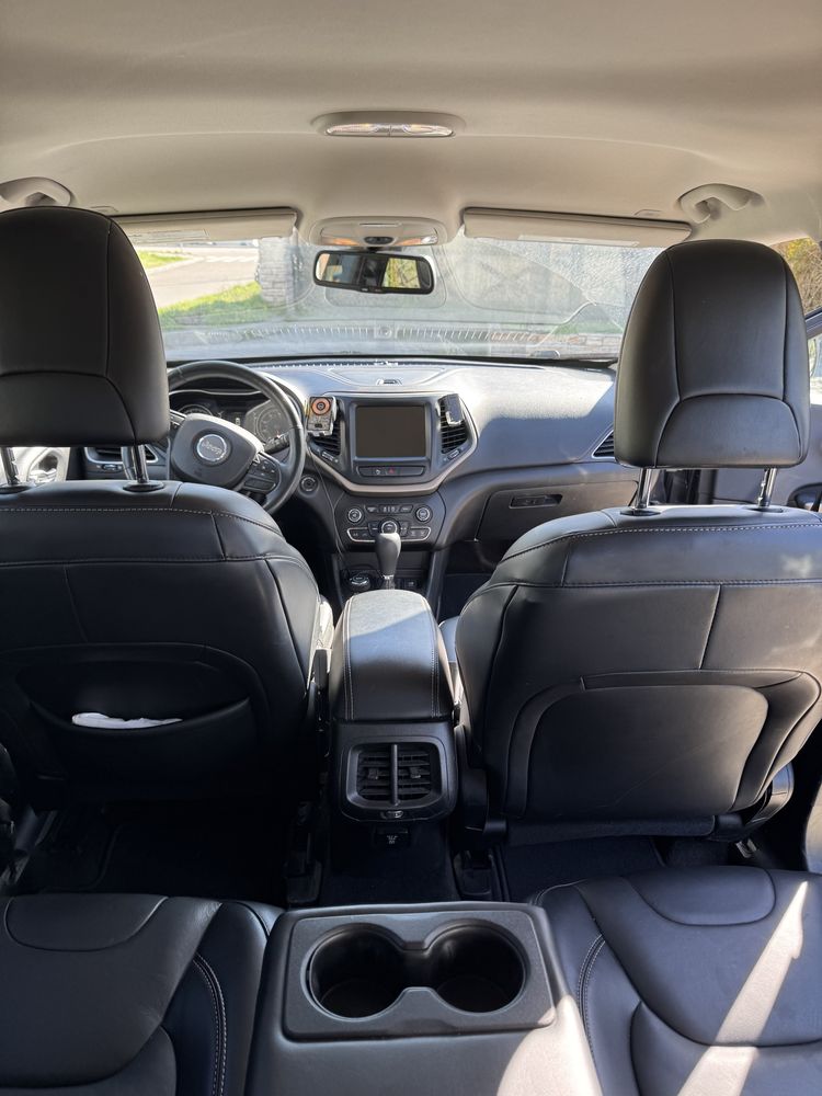 Jeep Cherokee 3.2 4х4