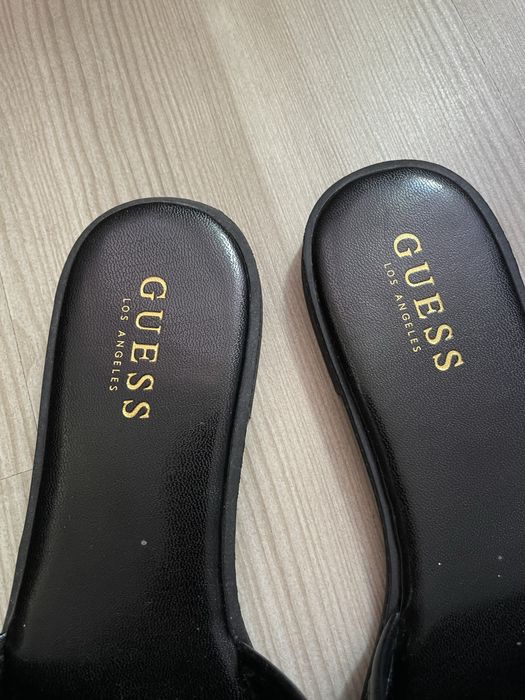Шльопанці GUESS (оригінал)