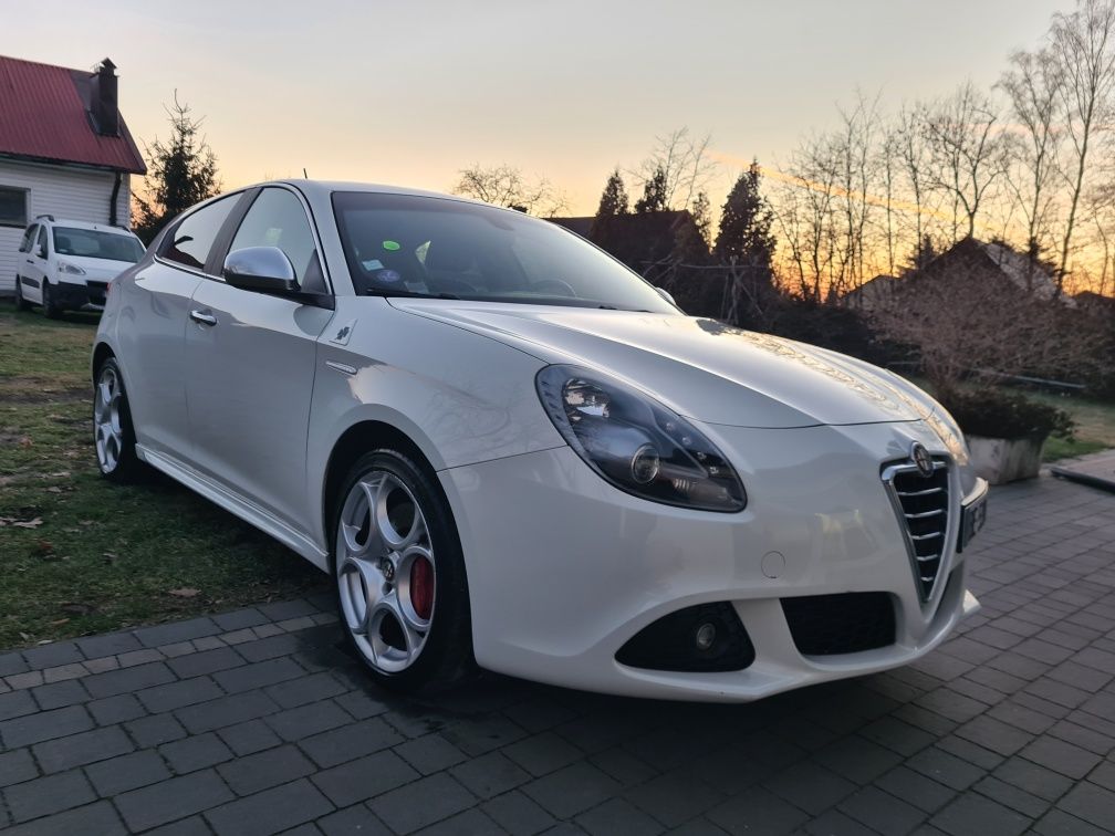 Alfa Romeo Giulietta Quadrifoglio Verde Klima Navi niski przebieg