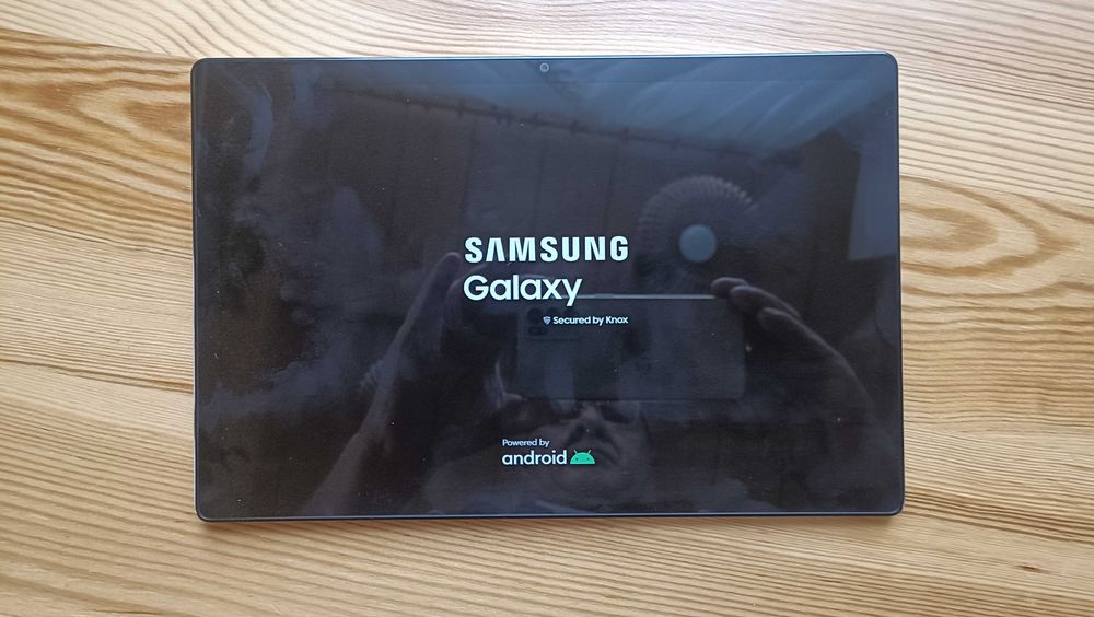 Tablet Samsung SM-X200 jak nowy + akcesoria