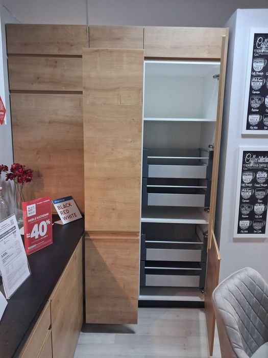 Mable kuchenne z ekspozycji Artisan/biały połysk