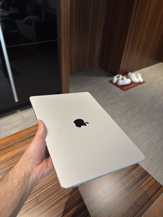 Mc book air 15.3 M4