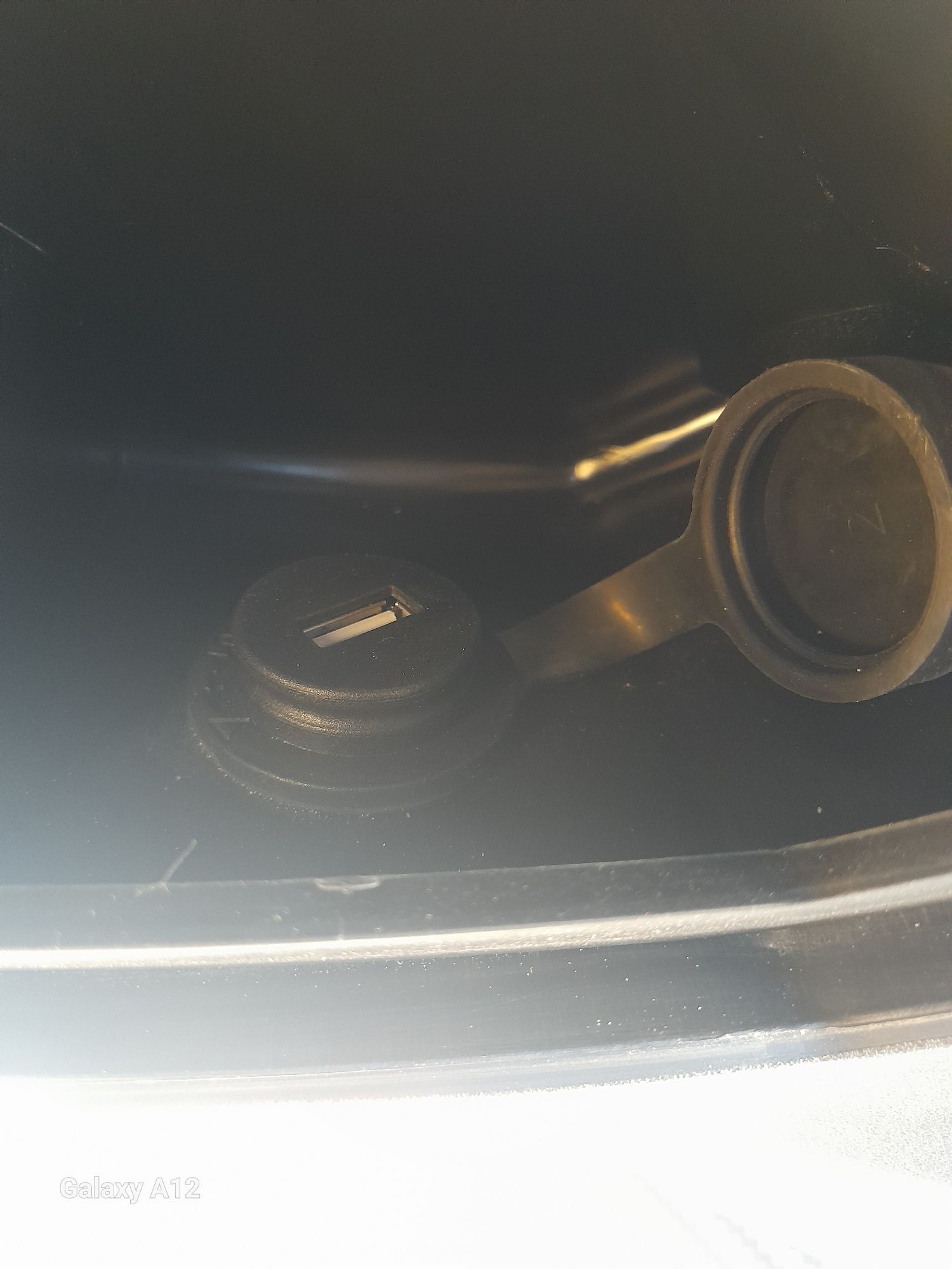 Vendo moto semi nova
