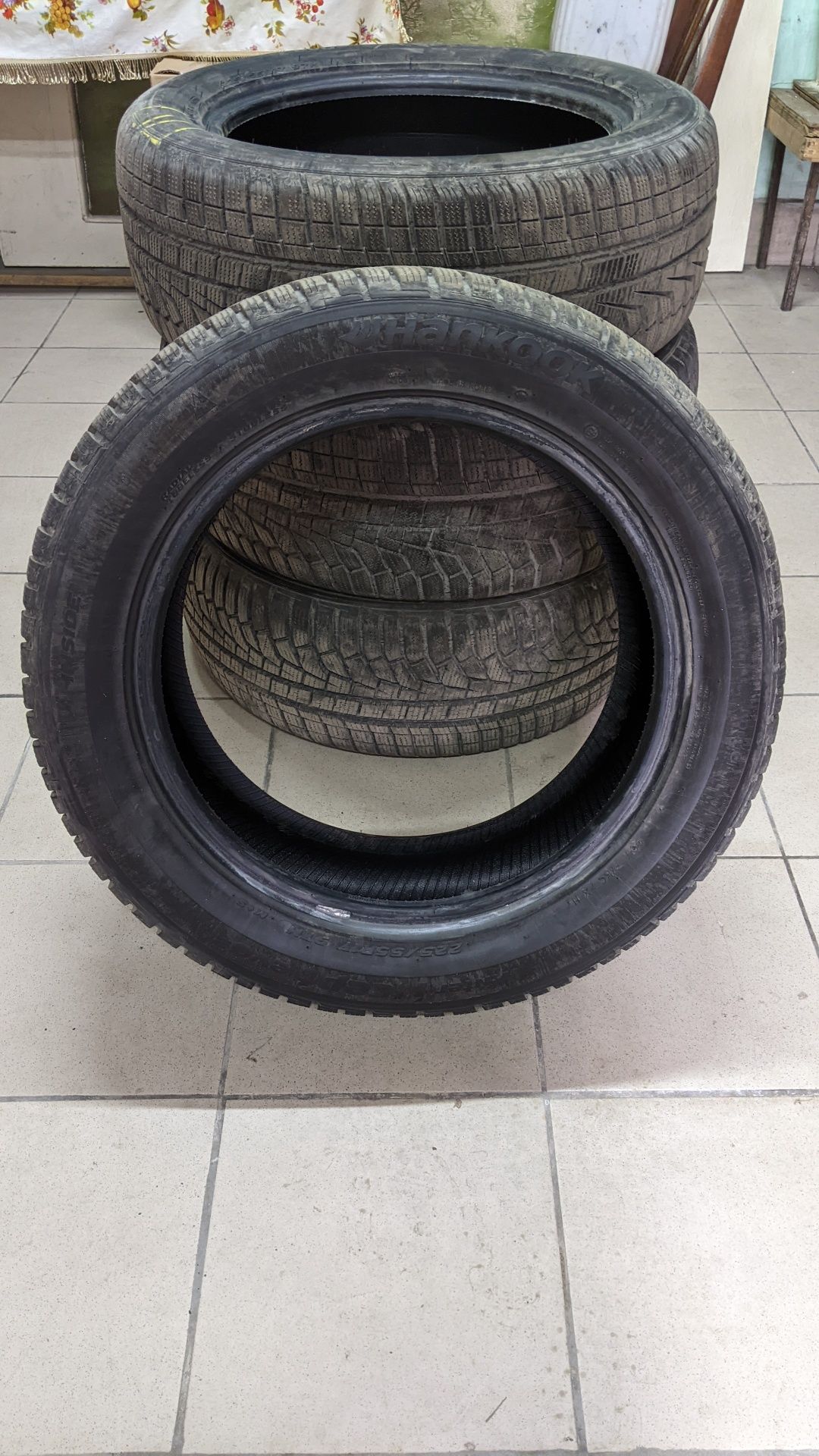 Шини Hankook зима r17 225/55