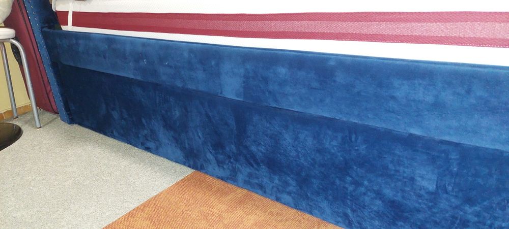 Cama solteiro, com cama auxiliar e colchões