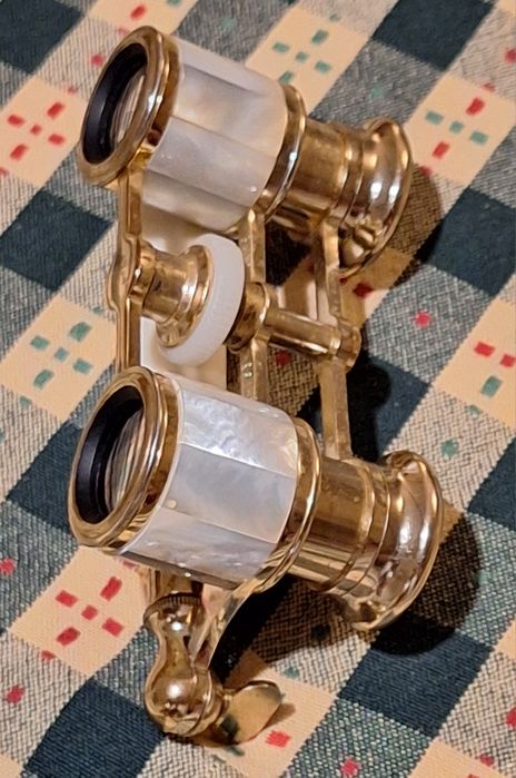 Binóculos antigos de teatro/opera