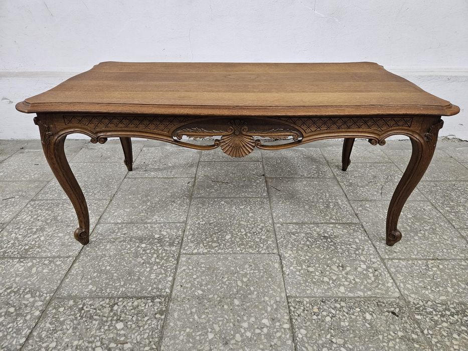 Dębowy kawowy stolik ludwikowski Francja