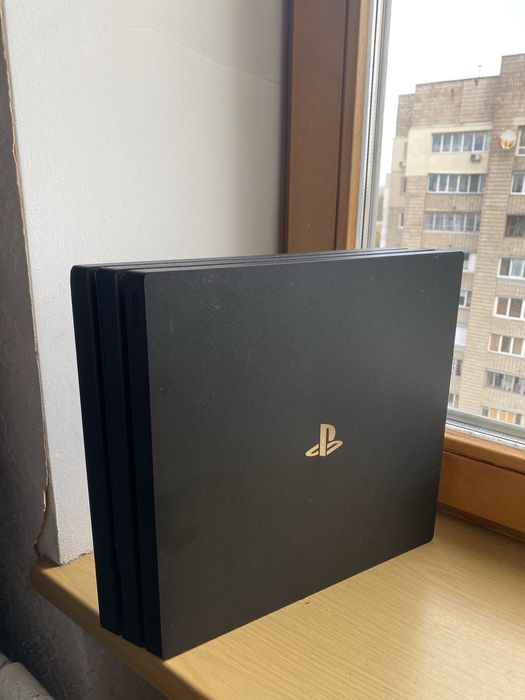PS 4 pro 1 tb бу