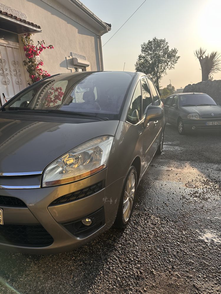 Citroen C4 picasso, aceito retomas, em excelente estado