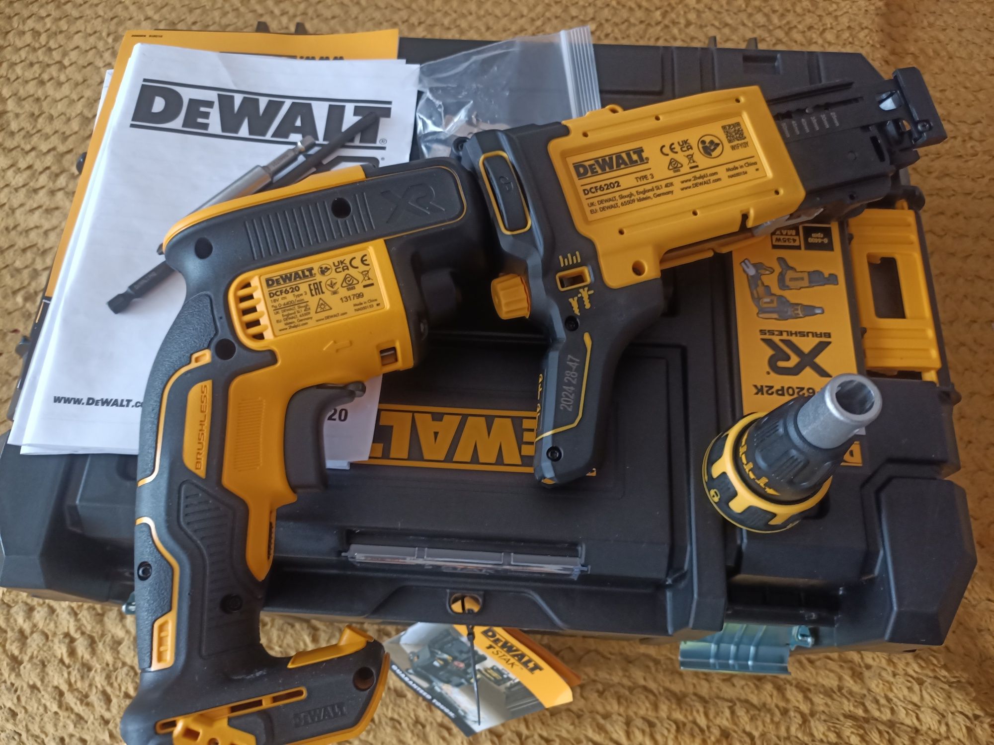 Nowa  oryginalna wkrętarka taśmowa DeWalt dcf620+magazynek